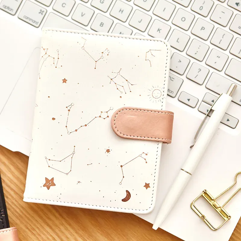 Planerare Agenda Planner Notebook Constellation Cover Odaterad STARRY Sky A6 Soft PU Leather Diary Hela år Odaterad dagligen/månad