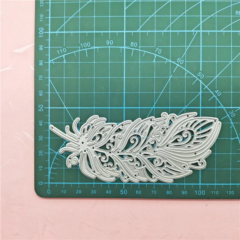 Feather Metal Taching Dies Scrapbooking fai da te Craft Craft Die Mormo Modelli di piume Stencil Photo Album FORNITURA PROPRIETÀ