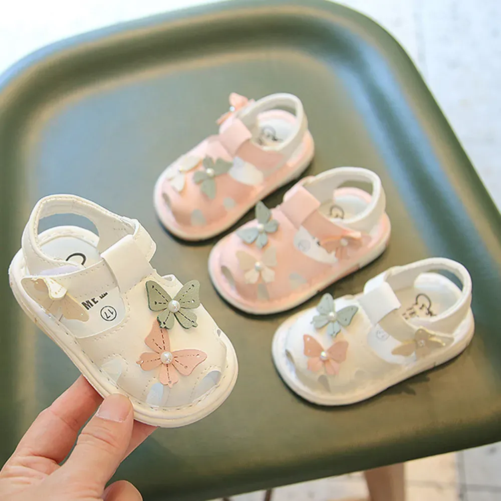 Baskets d'été bébé sandals nouveau-né bébé chaussures pour tout-petits sandales 2022 new pu mignon papillon premier promeneur des tout-petits chaussures 02 ans