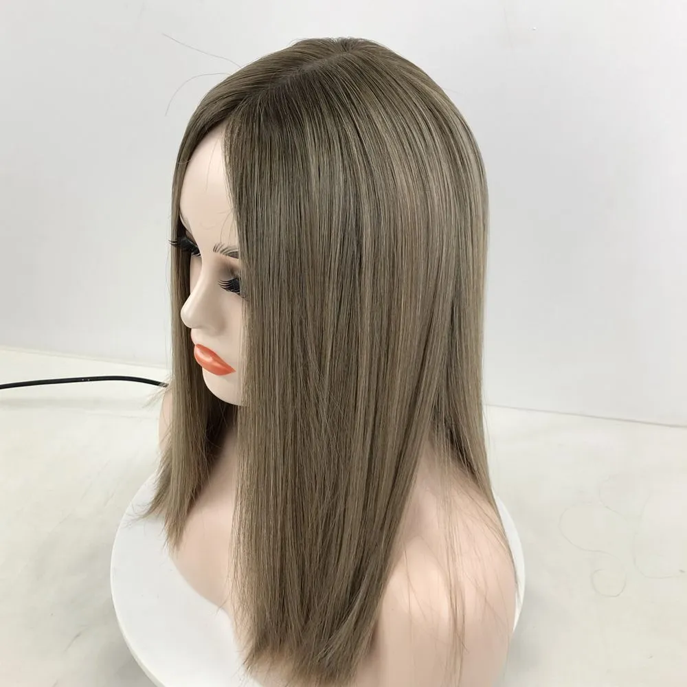 Braune Farbe mit Highlights jüdische koschere Perücken für weiße Frauen natürlicher Aussehen Seidenoberteil weich atmungsaktiv für dünnes Haar