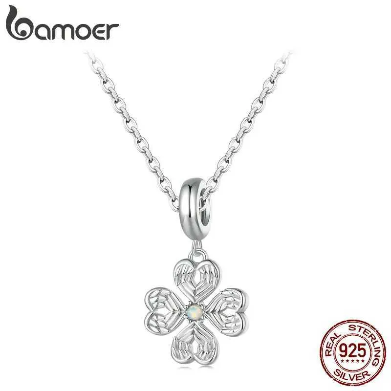 Hänghalsband bamoer 925 Sterling Silver Lucky Four-Leaf Clover Pendant Halsband Hollow Heart Leaf Neck Chain for Women Valentines Day Gift 240410