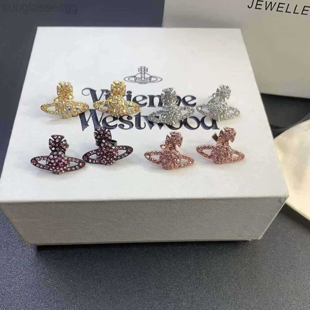 Designer Viviane Westwood 23 Spring / été Hot Western Empress Western Dowager Full Diamond Saturn Boucles d'oreilles féminines Feme Classic Flat Planet Boucles d'oreilles