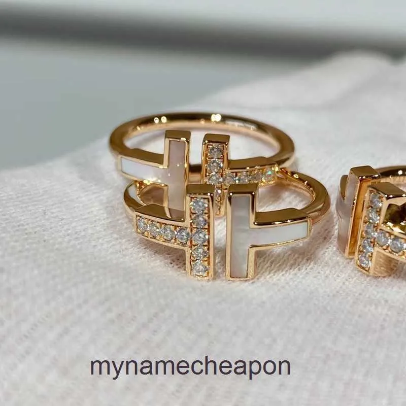 Toppkvalitetsdesigner ringar för kvinnors tifans Double T Mother Shell Hand Diamond V Guldplätering tjockt guld CNC Seiko Rose Gold Ring Tail Ring Original 1: 1 med riktig logotyp