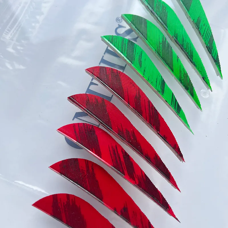 100Pcs 3 Plastic Rubber Feather Hunting Arrow Vanes