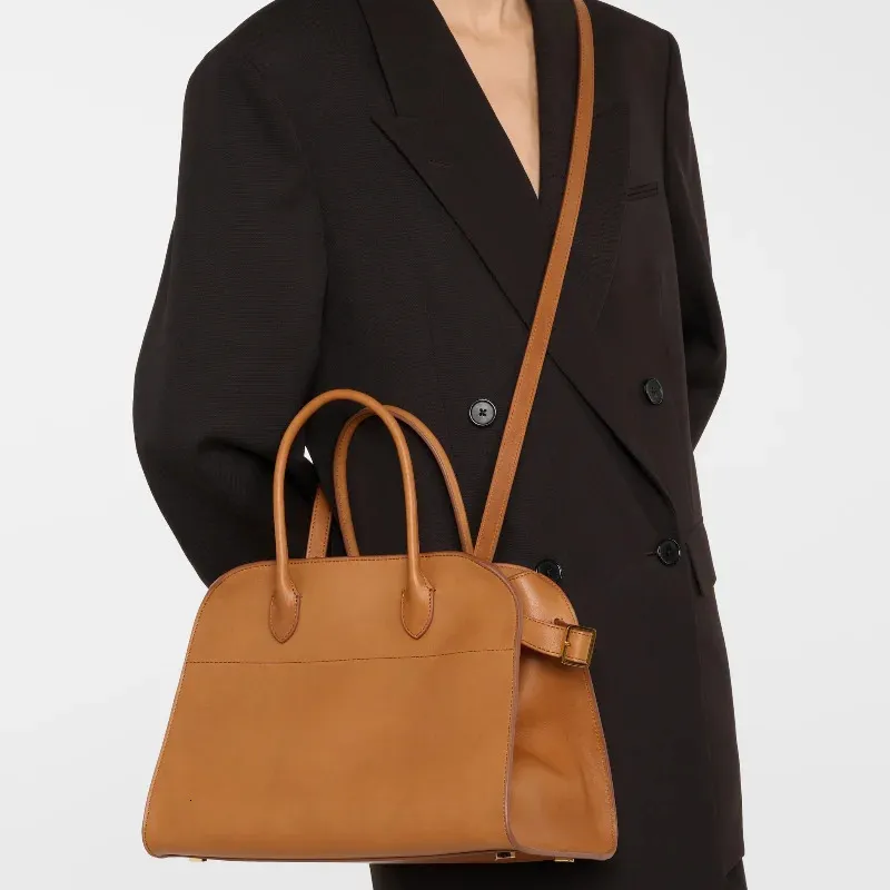 黒 キュロット ベルト付き　margaux Soft Margaux 12 レザー製 バッグ ベージュ – The Row