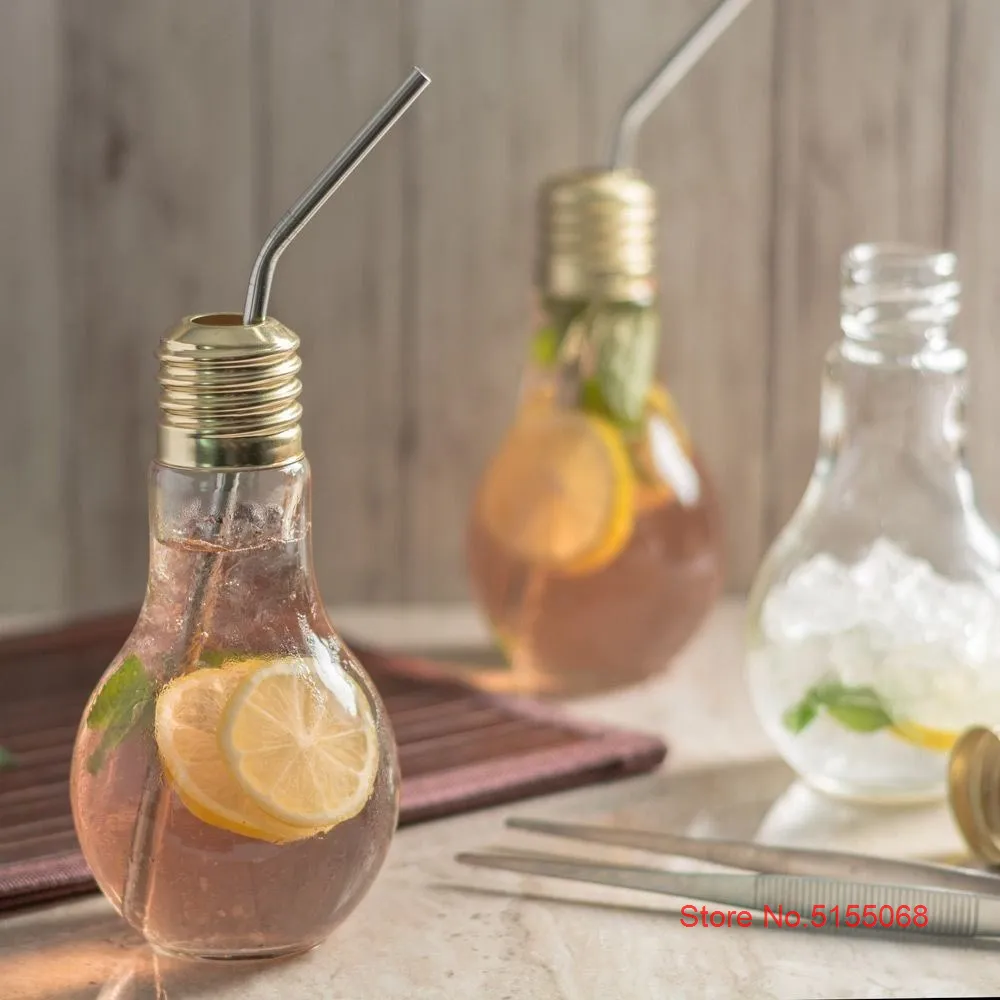 Popular Creative Lamp Bulb Straw Cocktail Glass For Bar Portable Lamp Globe Cooler Bottle With Lid Cold Drinks Bubble Tea Cups