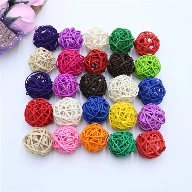 Großhandel 3cm 4cm 5cm Buntes Rattan Ball DIY Home Ornament Weihnachten/Geburtstagsfeier/Hochzeitsfeier Kindergeschenke Dekorationen Dekorationen