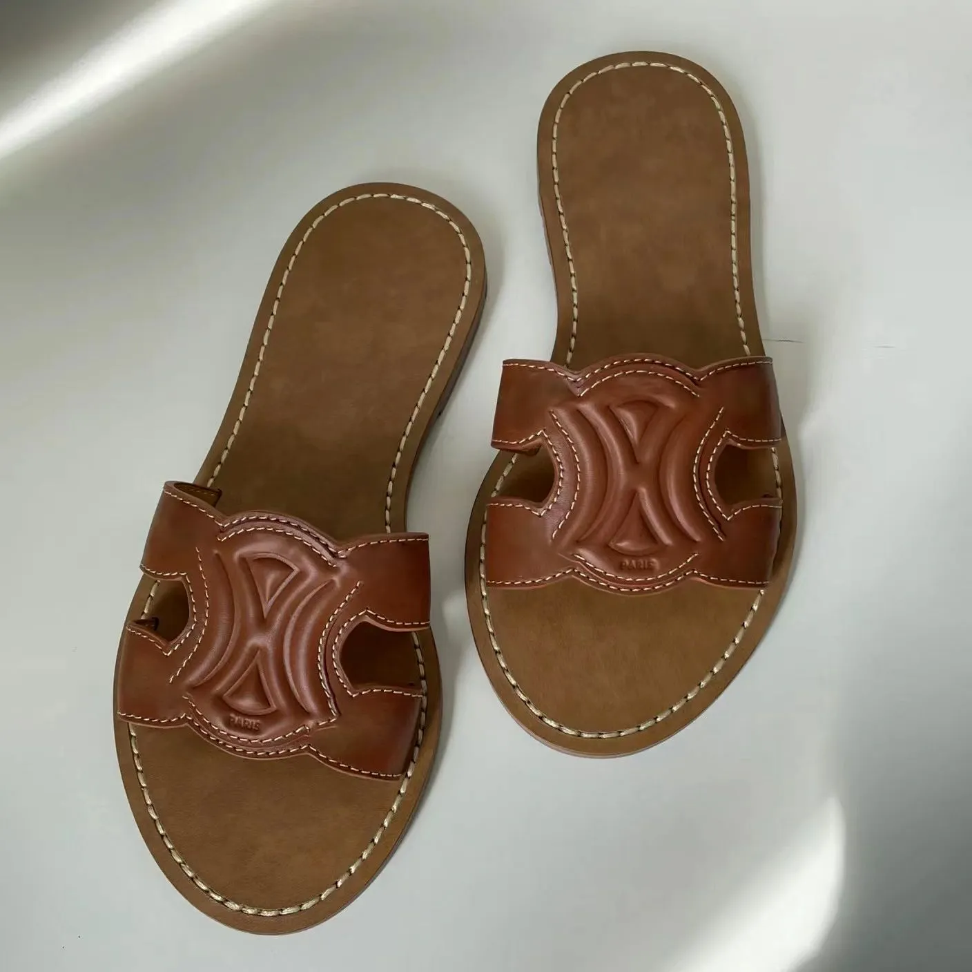 Lyxdesigner tofflor sandaler mulor utomhus flip flops mode sommar glid l kvinnan platt klack toffel strand casual reglage