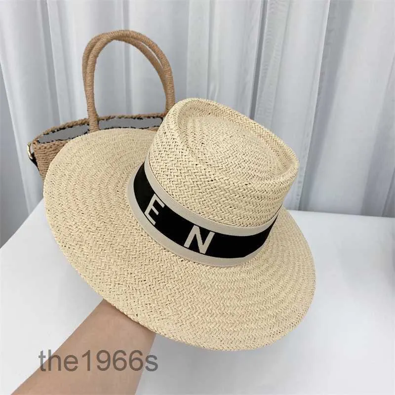 Designer Beach Hats Fashion Paille chapeau pour femmes Grass d'été traite Luxury Mens concave Crown Bobet Bob Vacation Sunhats Casquette Wohg