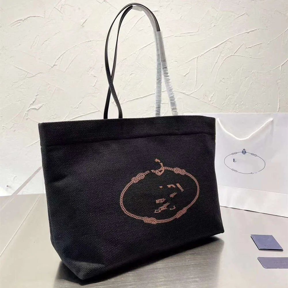 ハンドバッグデザイナーホットブランドの女性バッグレディースバッグの50％割引新しい刺繍ナイロンハンドバッグトート