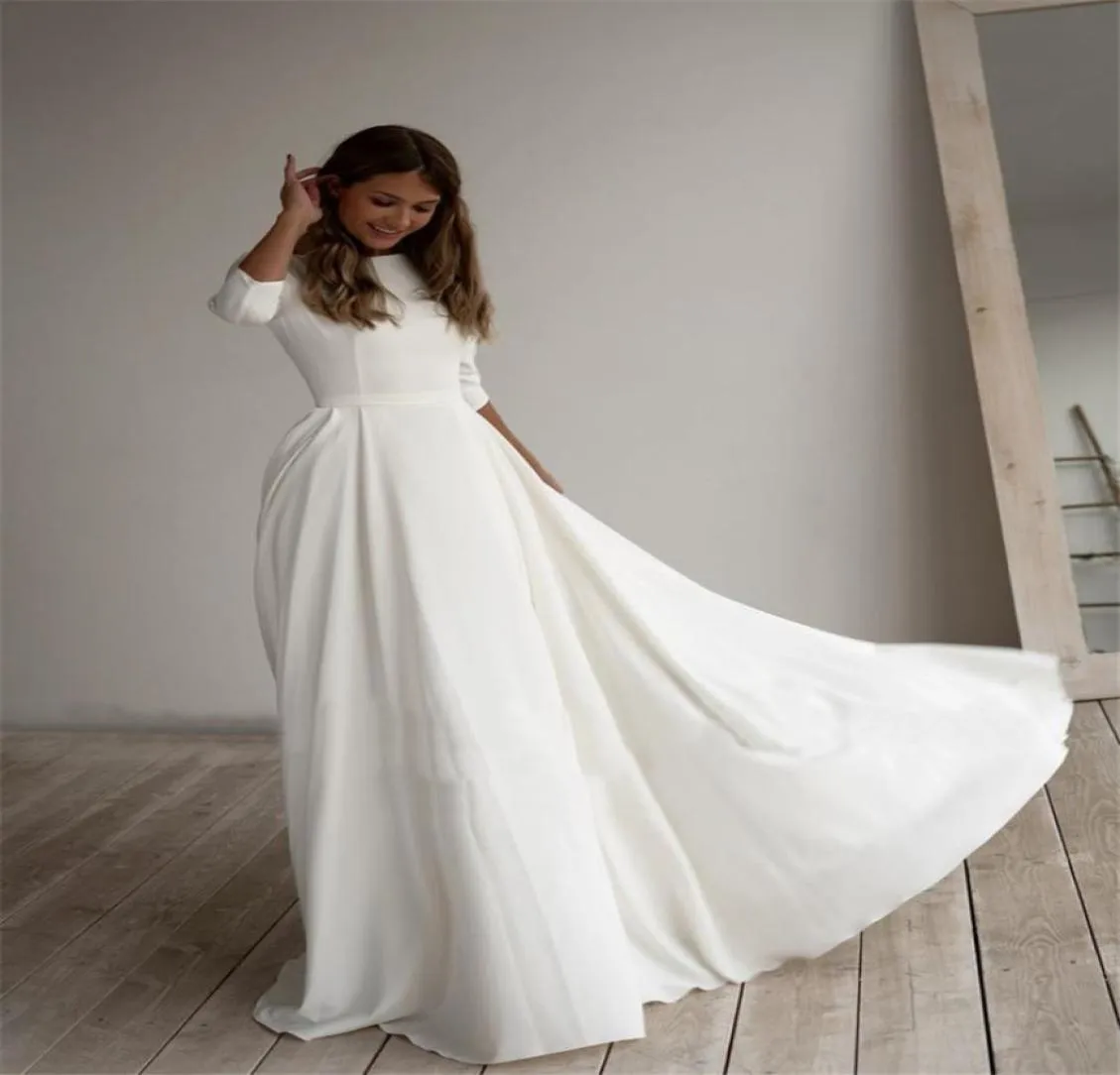 Robe de mariée simple manches longues une ligne en crêpe couche couche élégant robes de mariée avec poches plus robe de taille de mariee3686723