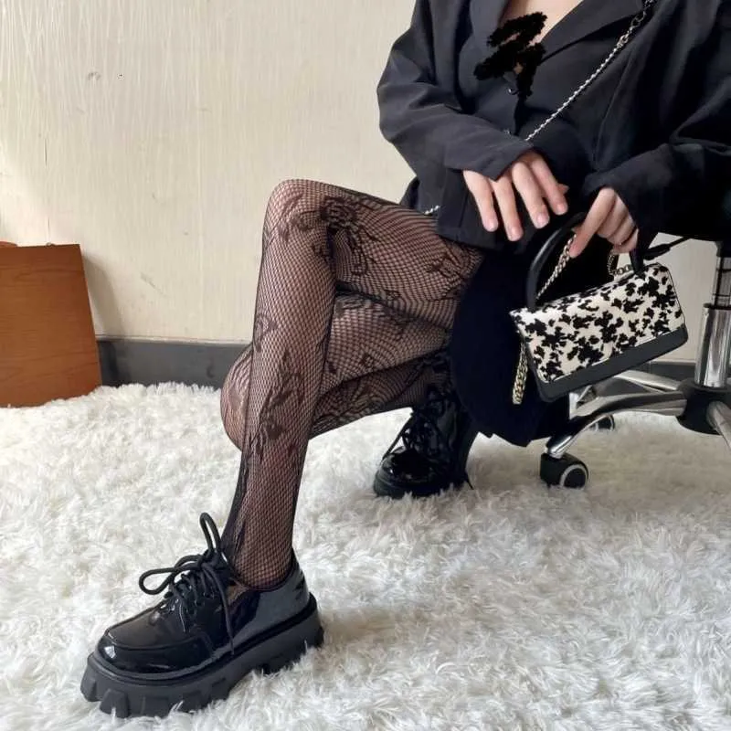 Chaussettes en maille femme printemps / tein d'été