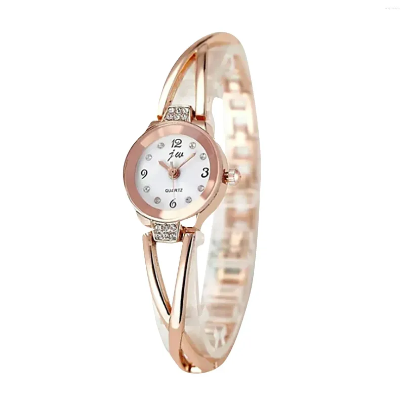 Нарученные часы 2024 Модный женский браслет сердца часы розового золота кварцевые платья платья. Случайные часы подарочные аксессуары
