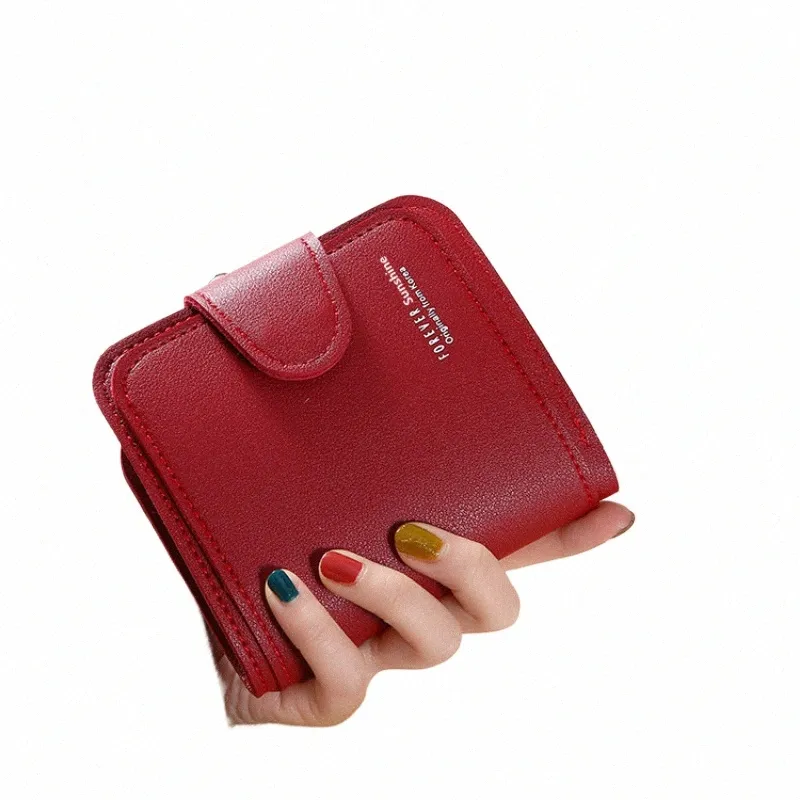 2023 NOUVELLE FEMMES PALLETLES LUXE MARQUE RED NOIR SMALLE MINI MINI CONORS POUR CARDE HASP DADE WALLET ZIPPER FEMME CUIR FEMME BUCLE 84FK #