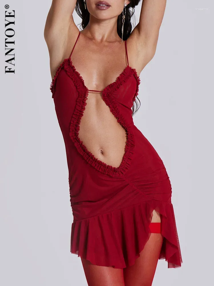 Casual jurken Fantoye Sexy Hollow Out Ruffles Dames Draai Red Spaghetti Strap Evening Female Spring Skinny Elegant Party Clubwear 2024