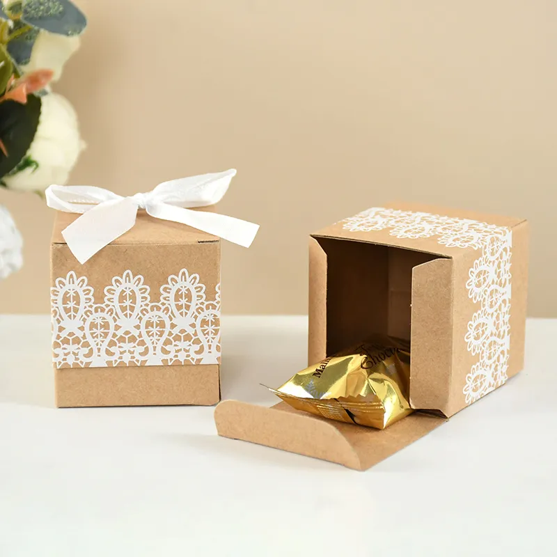 20 st spets båge godisbox blomma kraft papper baby shower dragee dop födelsedag bröllop presentförpackning mini enkel kakan förpackning