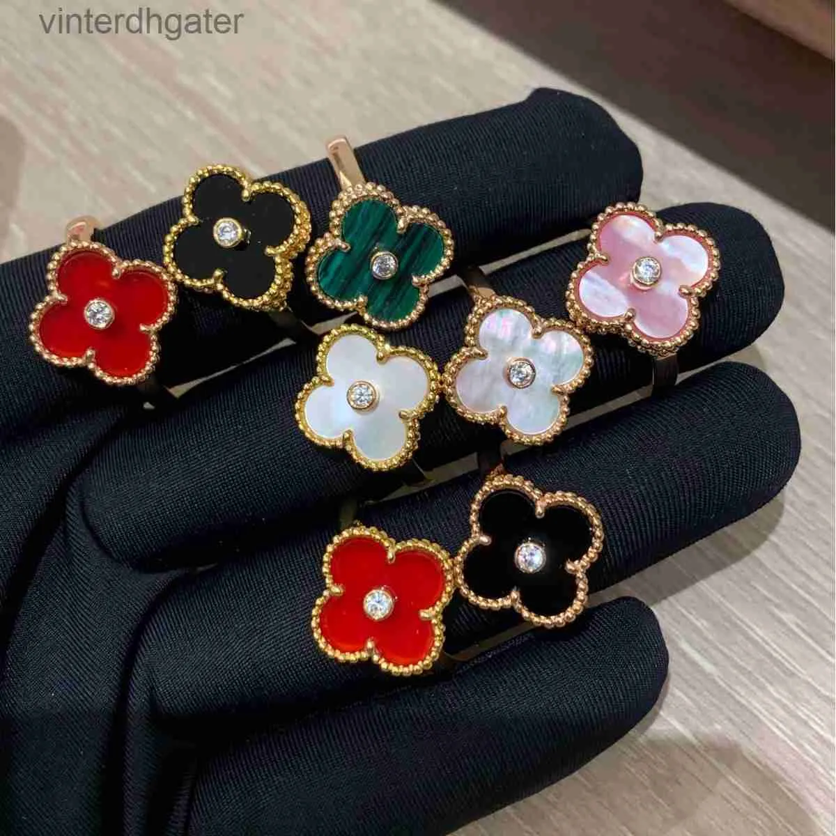 High End Vancefe Brand Designer Rings for Women v Gold High Edition Red Jade Marrow Clover Ring with Diamond and Lucky Grass Thick Senior Brand Logo Designer Jewelry