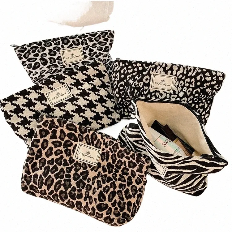 Classic Leopard Print Makeup Bag dragkedja Pouch Stora kapacitet Portabla toalettartiklar Kosmetisk väska för kvinnor 64he#