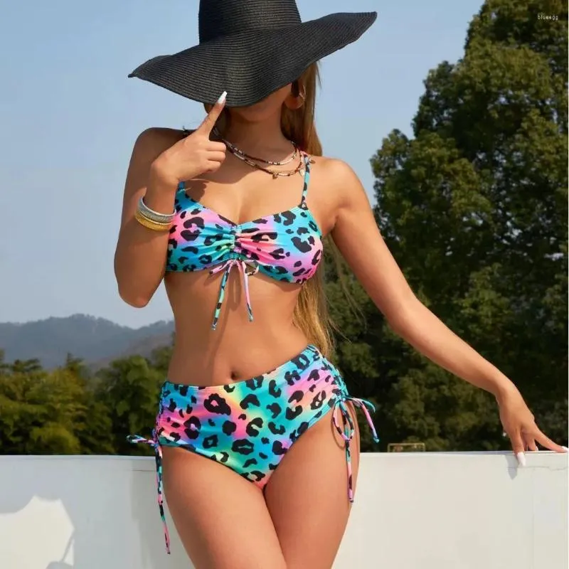 Menas de banho feminina Bikini de leopardo sexy 2024 Mulheres Push Up Micro Swimsuit Brasilian Beach Dois pedaços de maiô de maiô de cintura alta Biquini Summer