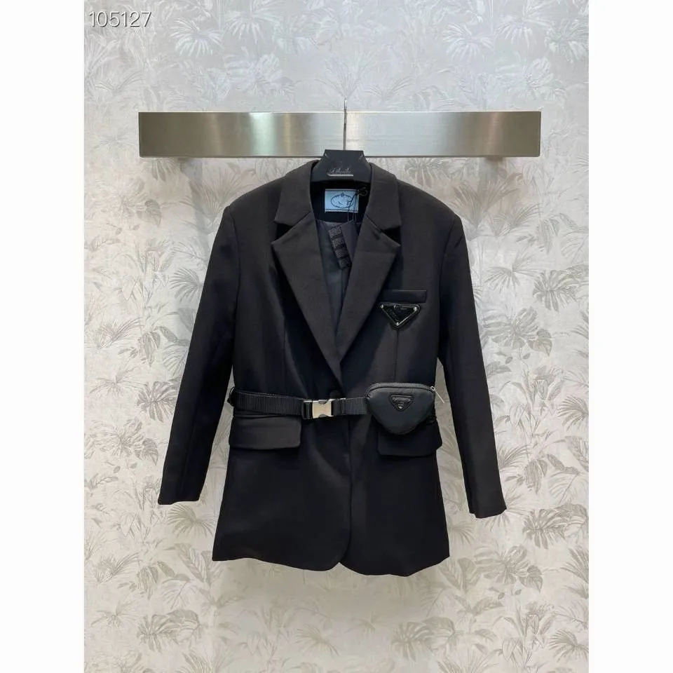 Fashion Fomes Femmes Blazers Designer Suit rétro Veste à côte à côte à manches longues M manteaux de bureau avec ceinture Luxury Womens Vêtements appropriés