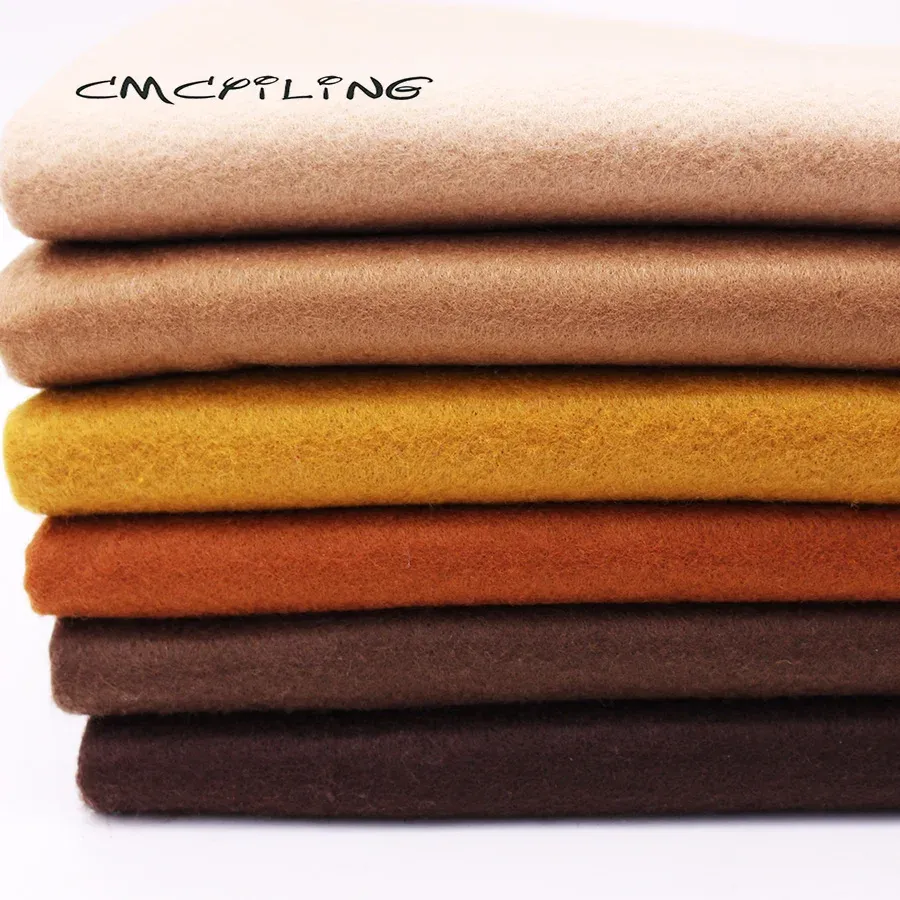 Cmcyiling glatte/hohe Dichte/braunes weiches Filzstoff für Nadel DIY NEWING DULLS Basteln Nicht gewebter Polyester-Stoff 45 cmx110 cm