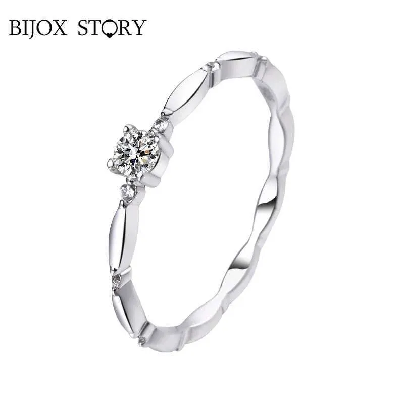 Band Rings BIJOX STORY Retro Style 0.1ct Womens Mosonite Ring New 925 Sterling Silver Exquisite Jewelry Size 5-9 Party Celebration Ring J240410