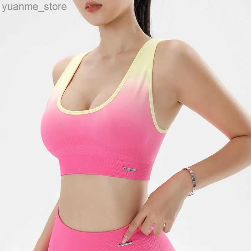 Roupa de ioga 2024 Novo gradiente esportivo BRA GYM WOMENS TIP TIP TIP INTNERNSENSH SPORTS YOGA BRA SULHO SULHO TREINAMENTO DE TREINAMENTO DE TREINAMENTO Y240410