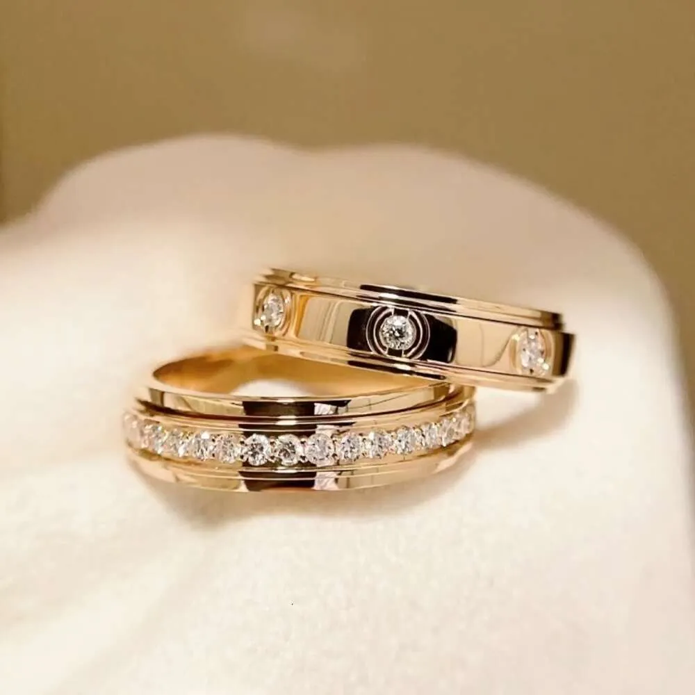 High Version V Golden Uncle Family Fortune Female Rose Gold Seven Small Diamonds Full Diamond Rotatable Couple Ring