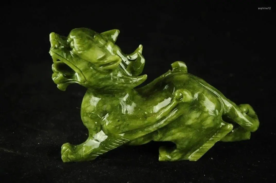 Dekorativa figurer Ett par rika kinesiska Jade Kirin Fu Feng Shui för att avvärja Bad Luck Dog Statyes