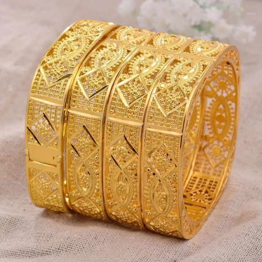 Armreifen 24K Dubai 4PCS Los Goldfarbe Armreifen für Frauen Braut Hochzeit Äthiopisches Armband Afrika Araber Schmuck Charme Bresslate1314e