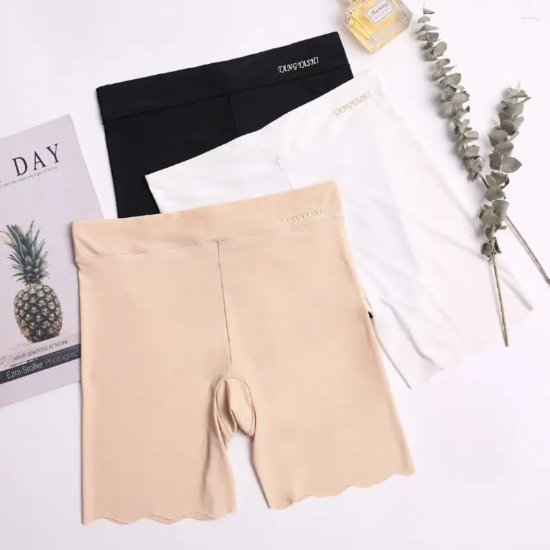 Fashion de culotte de femmes anti-glare pour fille glacée en soie femme à volants somnifères shorts pyjamas brefs pantalons courts de sécurité