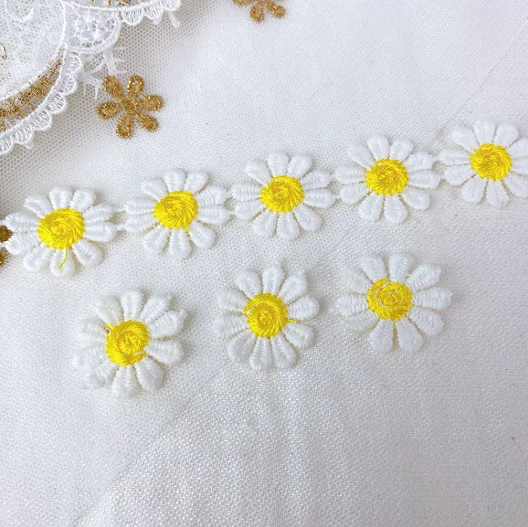 2.5cm High Quality Water Soluble Milk Silk Embroidery DIY Manual Daisy Flower Lace Patch Applique for Clothes Hot Sale