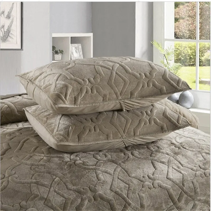 Mörkbrun quiltuppsättning geometrisk mönster sydd sängäcke quiltad fleece sammet plysch sängäcke mjuk säng täcke 2pillow shams