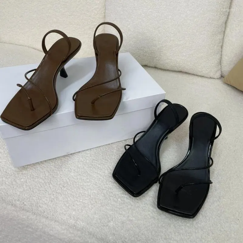Sandals 20244women's Slippers Простые одиночные пляжные женские женские женские туфли женщины