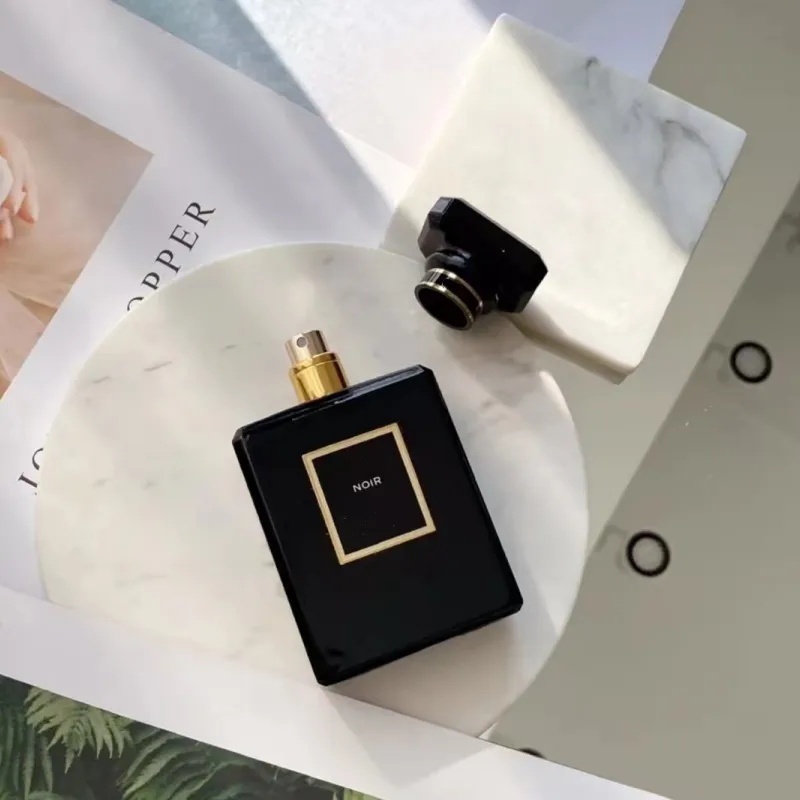 Nowy est samochód odświeżacz powietrza Perfume Noir 100 ml delikatne neutralne dla kobiet Mężczyzn sprayu długotrwały wysokiej jakości licznik najwyższej jakości wersja szybka dostawa