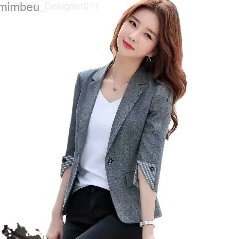 Damespakken Blazers Spring herfst Nieuwe Koreaanse versie Women Coat Dunne professioneel Slim Fit Fashion Small Suit Casual Short Winddoel Girls Coat C240410