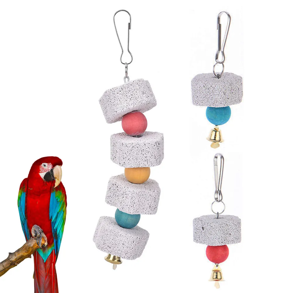 Parrot suspendu jouet à mastication 1 / 2pcs perroquets minéraux pierre molaire de bec molaire pierre de calcium avec cloche pour la pochette gris africain