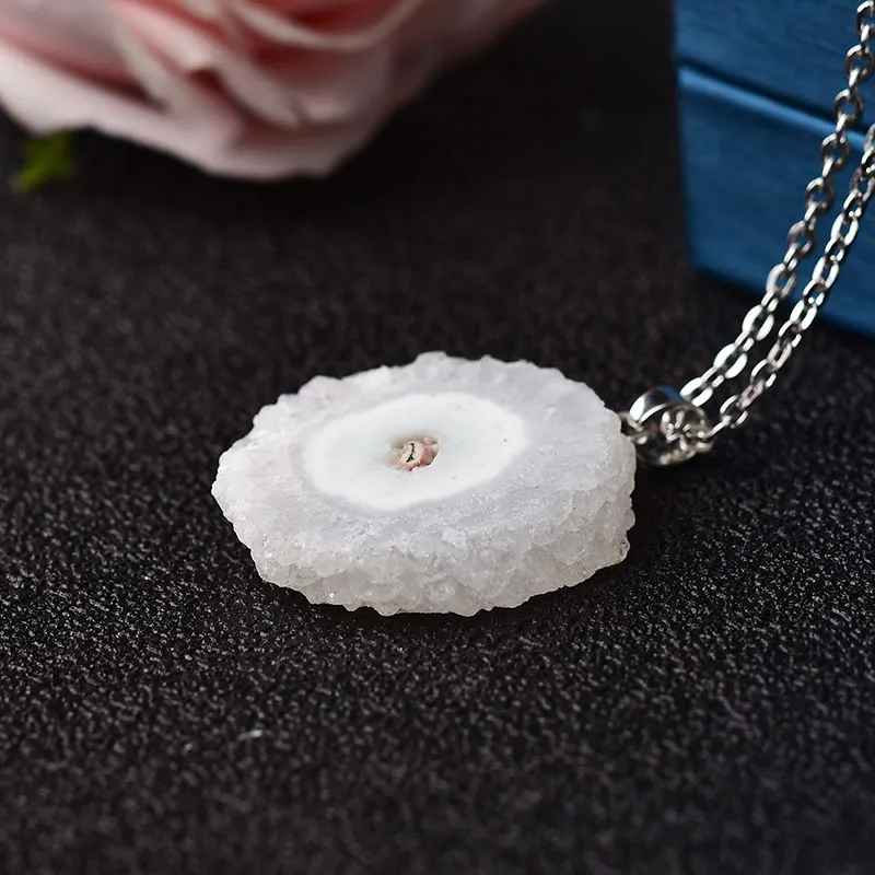 Natural White Agate Bloem Pendant ketting Kristal Agaat genezing Stone Minerale sieraden Zelfgemaakt voor dames souvenir geschenken