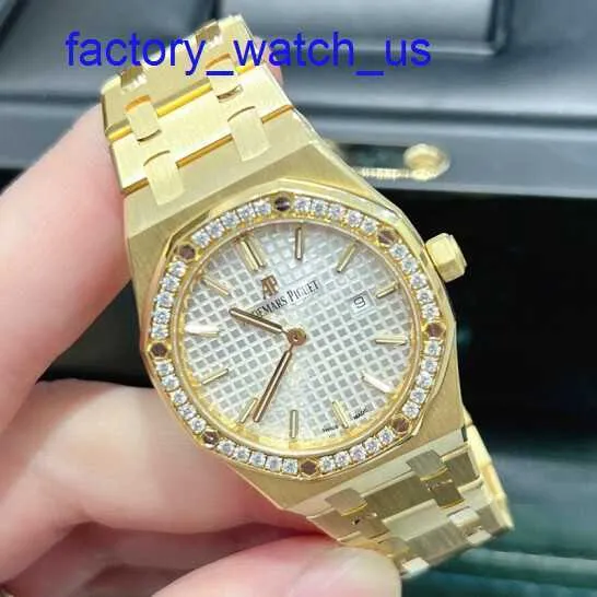 Hot AP Wrist Watch Royal Oak Series Watches Woard's Women's Woard 33 mm Diamètre Quartz Movement Steel White Gold Leisure Men's Luxury Watch 67651ba.zz.1261ba.01