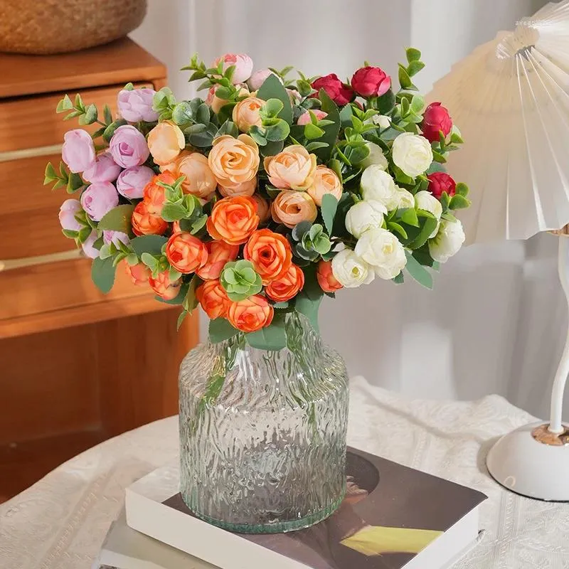 Fiori decorativi in seta artificiale rose tè boccioli bouquet per feste di nozze a casa ornamenta