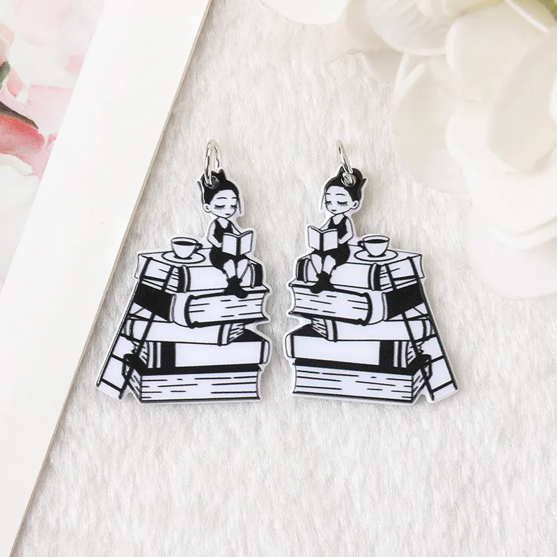 10pcs Love Books Girls Charms Acrylique Skull Black Cat Bijoux Résultats de boucles d'oreille Collier Pendent DIY ACCESSOIRES