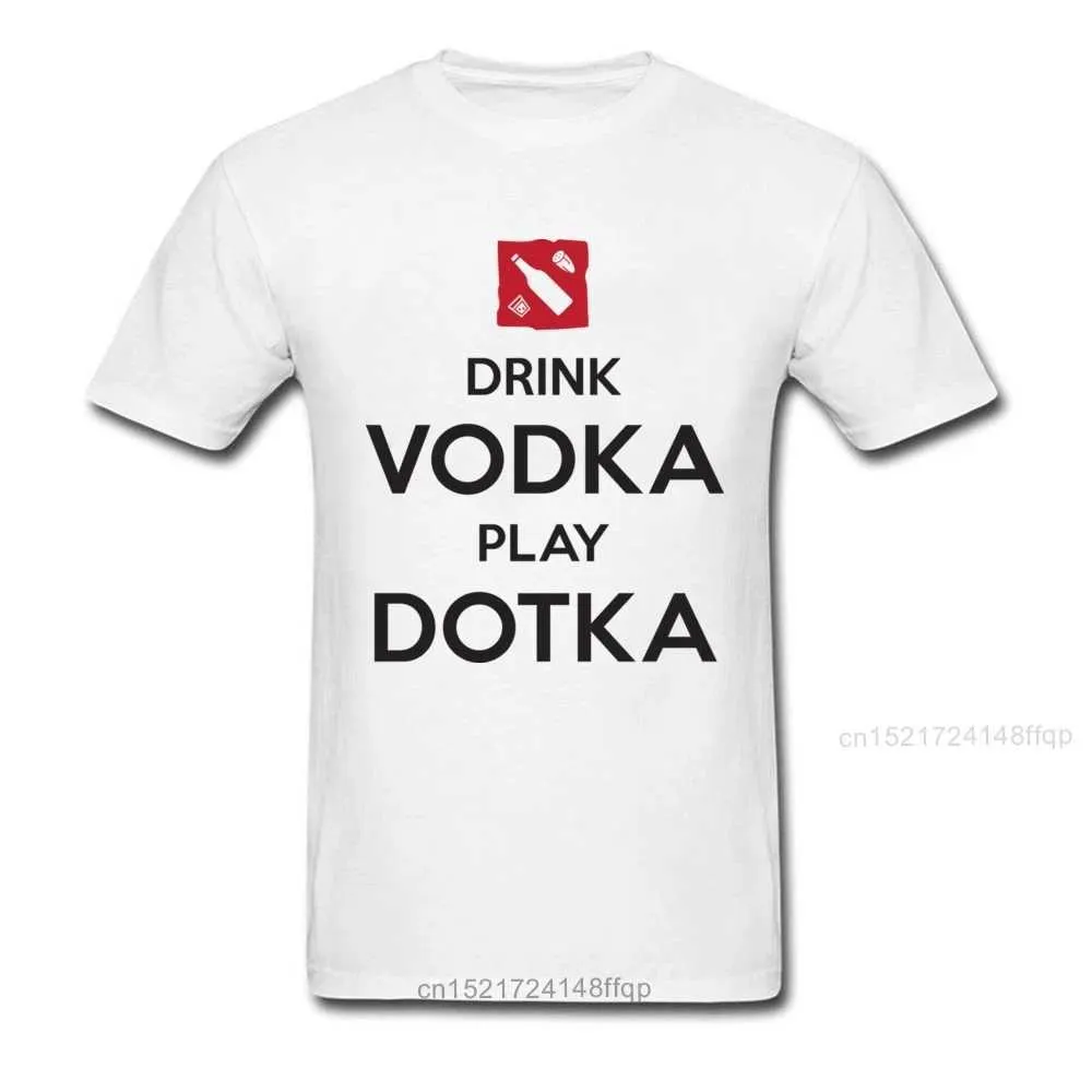 Camisetas masculinas bebem vodka reproduzir Dotka 2018 Player White T-shirt Mens Carta de camiseta DOTA GRUPO DOTA CLOGON OCEDIMENTO TOP TOP T-SHIRT J240409