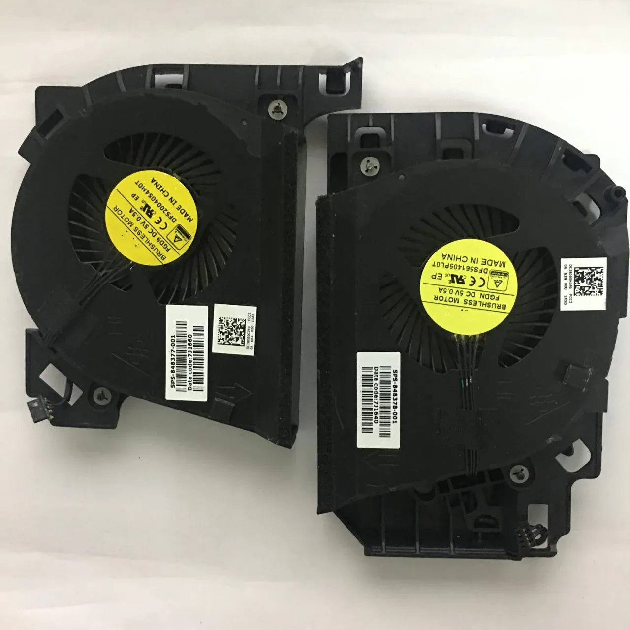 Pads Nowy wentylator GPU Cooling Fan dla HP Zbook 17 G3 848378001 848377001 FGD9 FGDN DC5V 0,5A