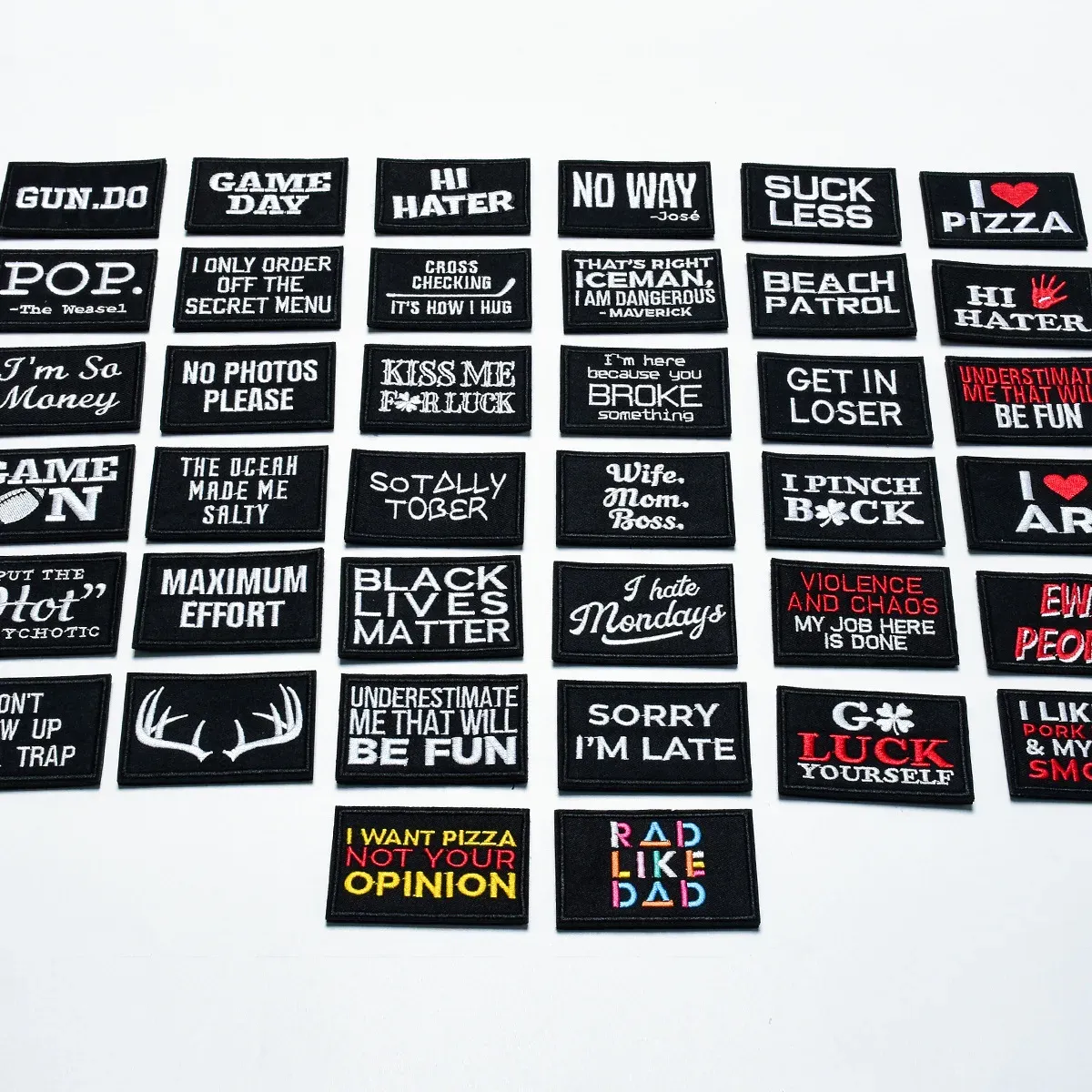 Creative English Citat Patches broderade bokstäver klistermärke Set Hook Loop Morale Badges Black White Slagord för DIY CAPS ryggsäck