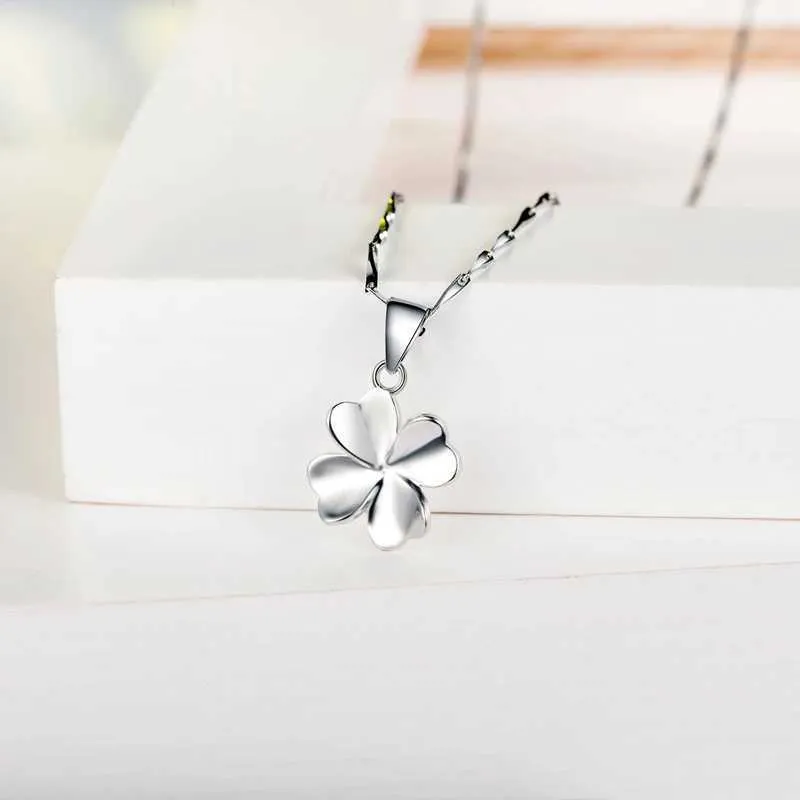 Colliers de pendentif Kofsac Fashion 925 Colliers en argent sterling pour femmes simples mignons Clover Luck