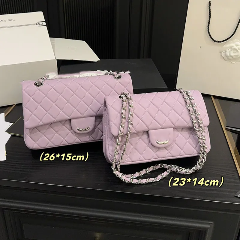 Women Lambskin Purple Classic Double Double Flap Quilted Médio Bolsas de ombro médias Hardware de metal prateado Matelasse Chain Crossbody Multi Pochette Bolsa 23cm 26cm