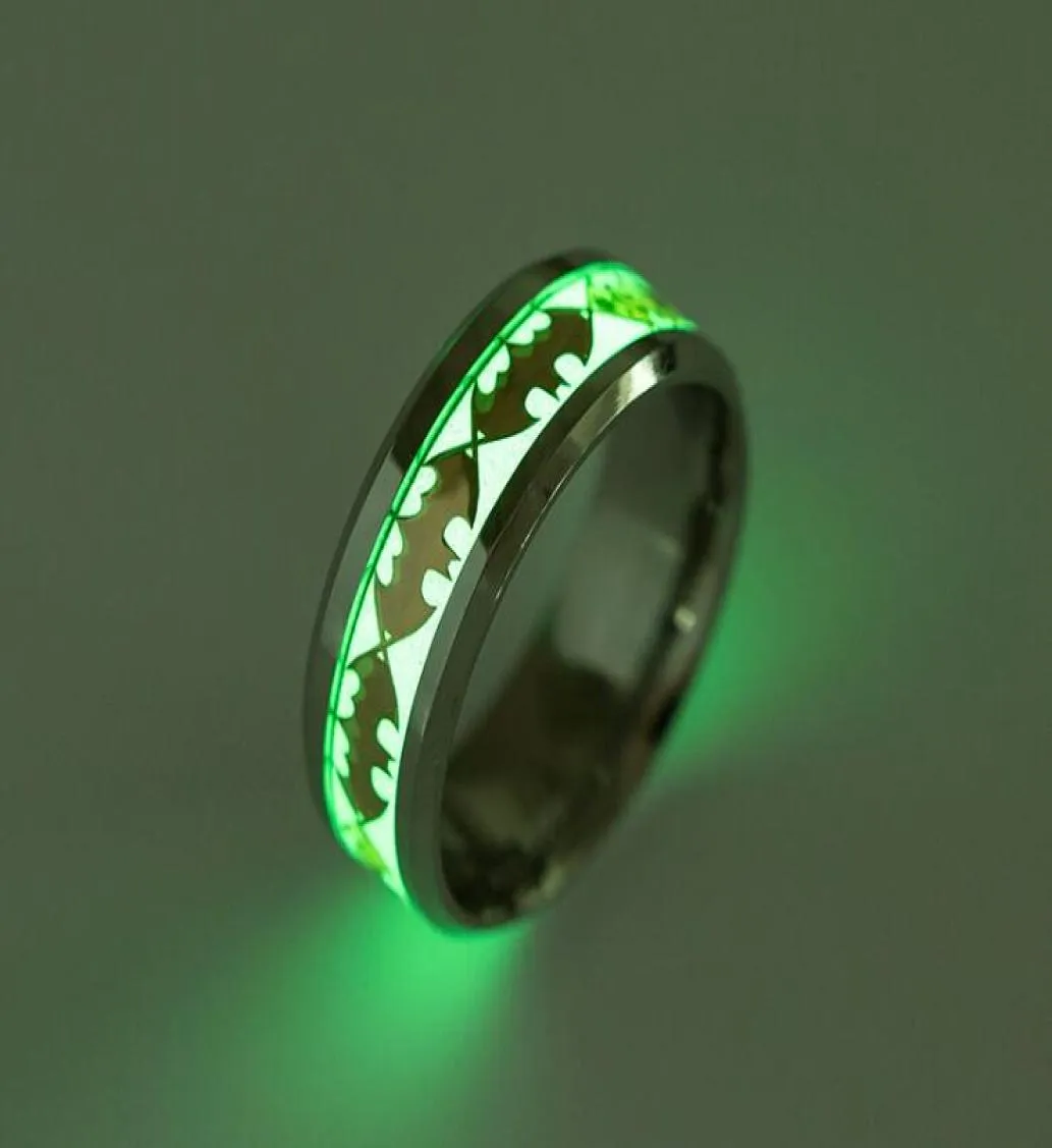 Anel para homens anéis luminosos do Batman para homens Black Gold Silver Stainless Aço Rings Glow in the Dark MacH Ring Jewelry2317447