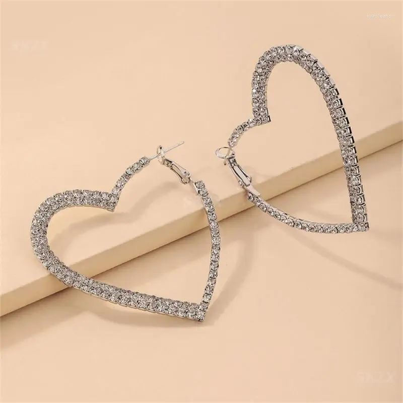 Hoop örhängen hjärta bekväm att bära silver smycken tillbehör designer all-match temperament 1 par hållbart