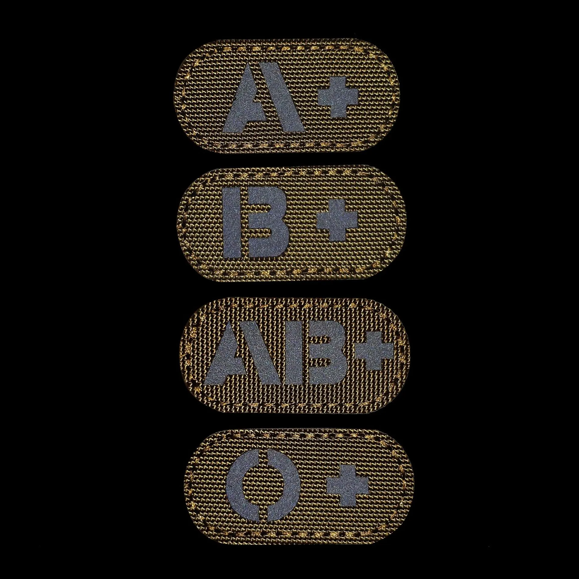 1PC -Blutgruppe A+ B+ O+ AB+ POS Positiver IR -Patch für Rucksäcke Taktische Patches Reflektierender Abzeichenaufkleber mit Hakenschleife