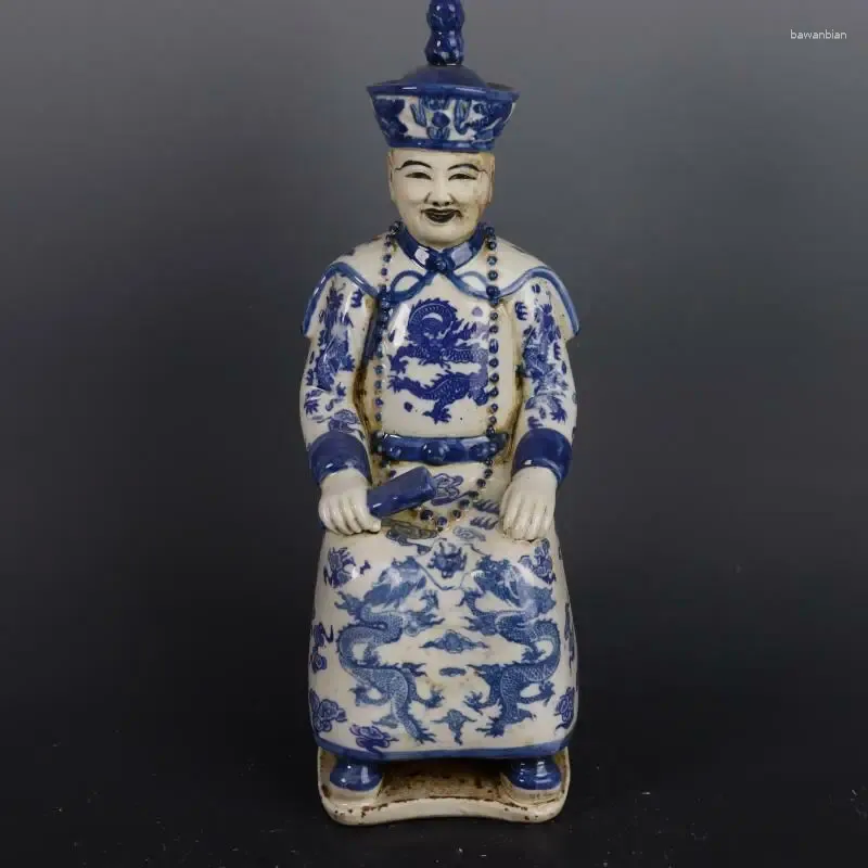 Figurine decorative cinese in porcellana blu e bianca Qing Qianlong Emperor Statue Figurina 12,2 pollici